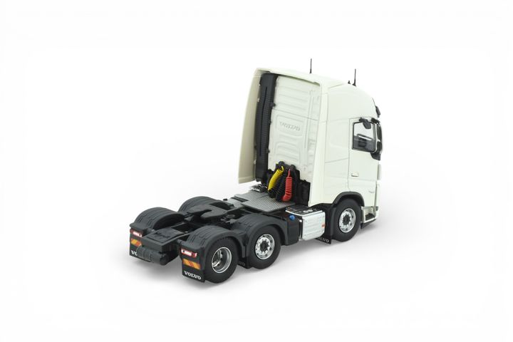 89836 - Mod 233000B  TB Volvo FH05 Globetrotter XL - 3 - HR