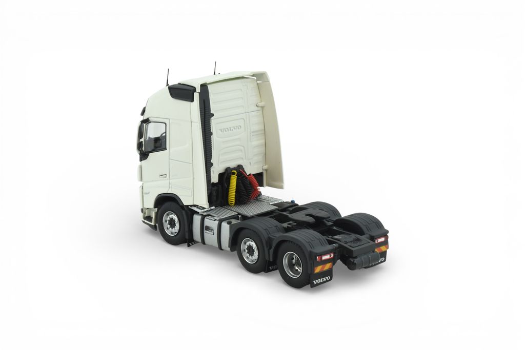 89836 - Mod 233000B  TB Volvo FH05 Globetrotter XL - 2 - HR