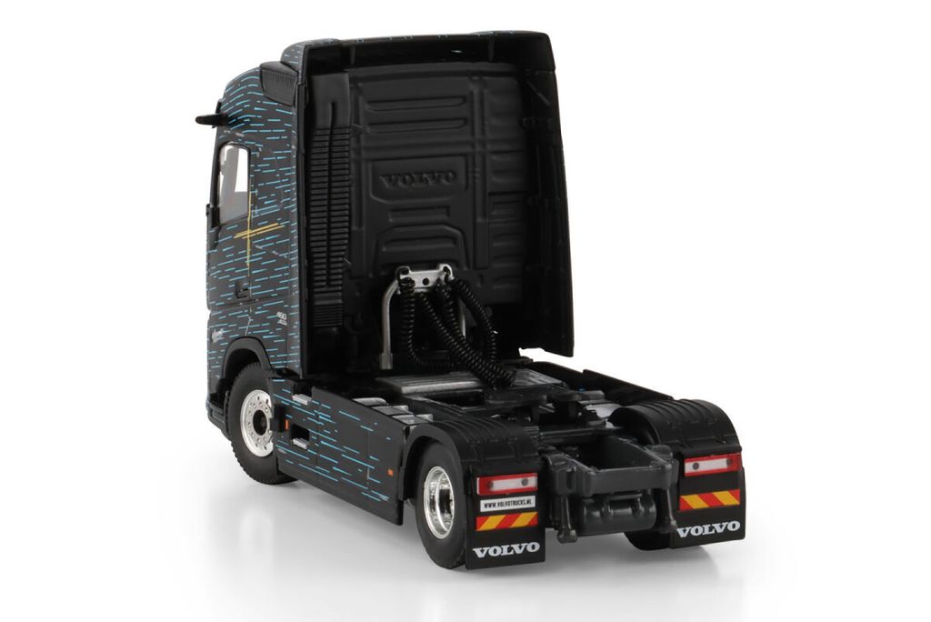 premium-line-volvo-fh-aero-globetrotter (2)