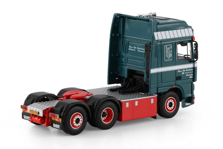 fredsholm-daf-95xf-super-space-cab-6x2 (1)