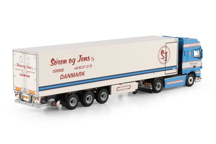 soren-og-jens-daf-xf-95-super-space-cab (1)