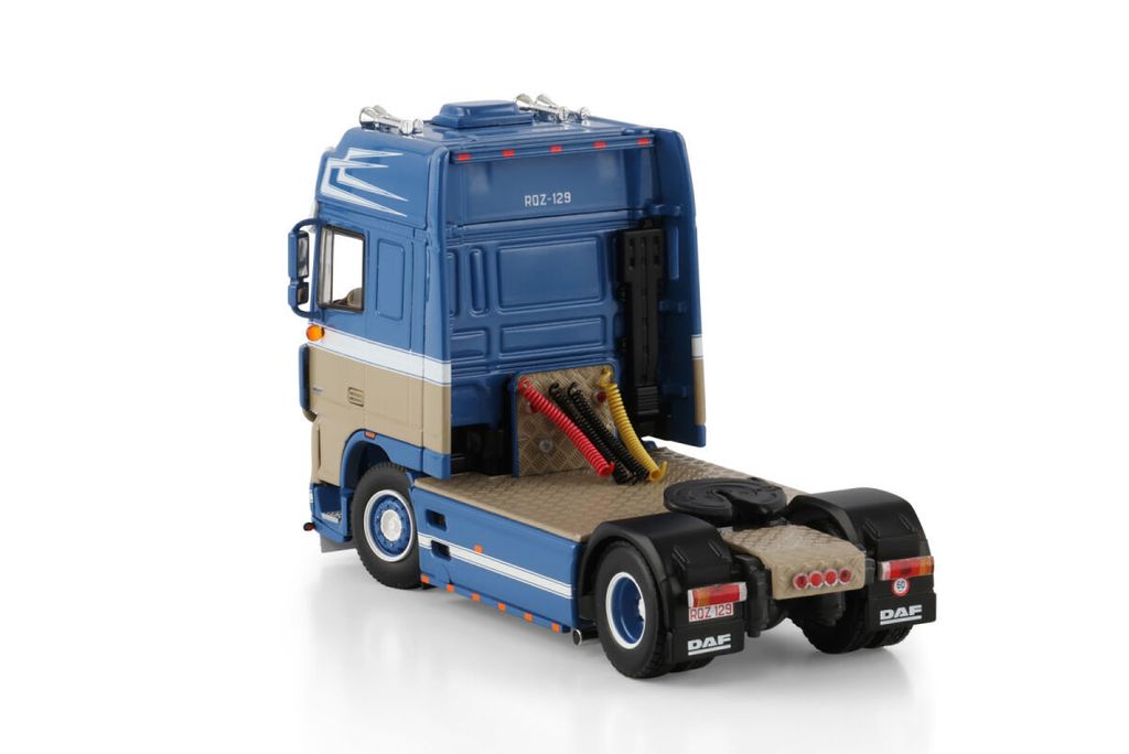 speedline-daf-xf95-super-space-cab-4x2 (2)