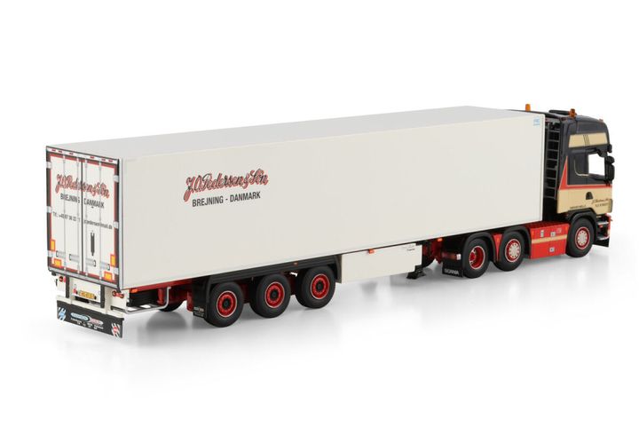 j-o-pedersen-scania-4-series-topline-6 (1)