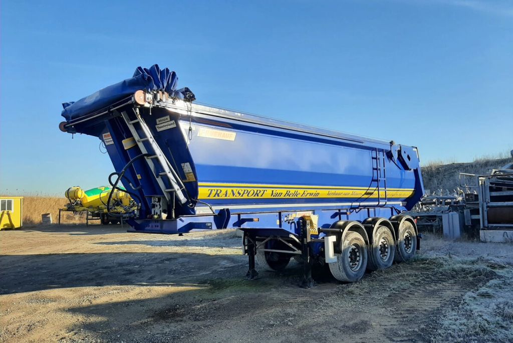 van-belle-transport-volvo-fmx-globetrot (2)