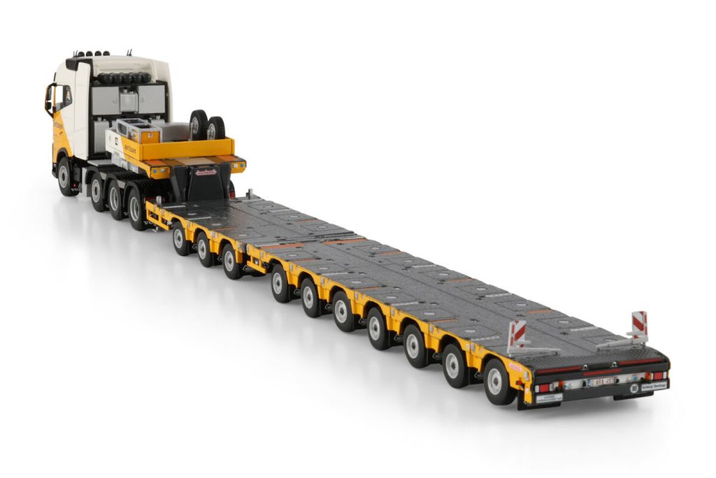 aertssen-volvo-fh5-globetrotter-8x4-man (2)