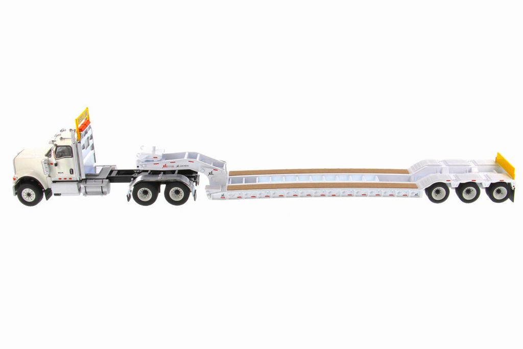 71015-DMA-International-HX520-Tandem-Tractor-w-XL120-HDG-Trailer-150-2__73937
