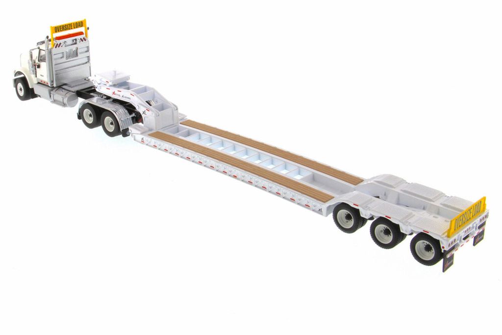 71015-DMA-International-HX520-Tandem-Tractor-w-XL120-HDG-Trailer-150-3__97407