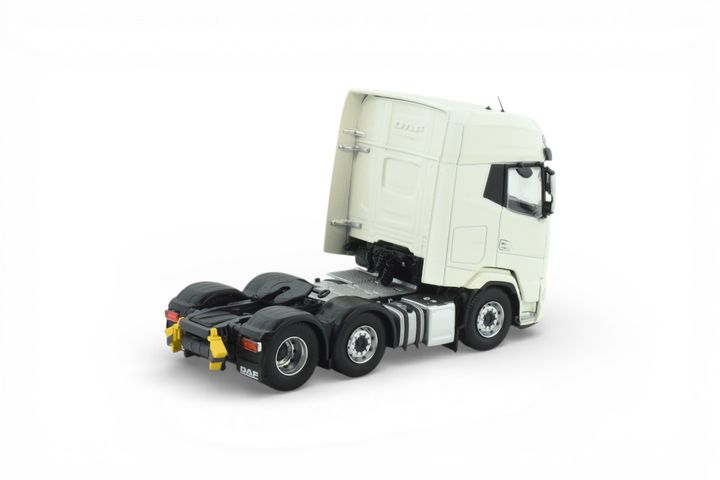 89832 - Mod 242000B+  TB DAF XG+ - 3 - HR