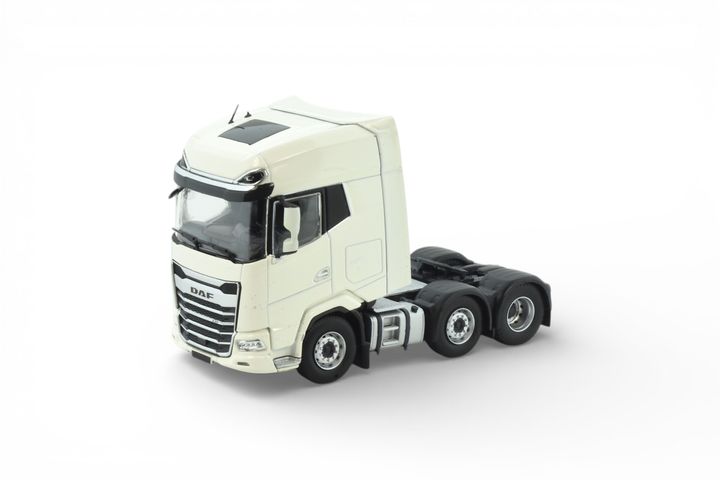 89832 - Mod 242000B+  TB DAF XG+ - 1 - HR