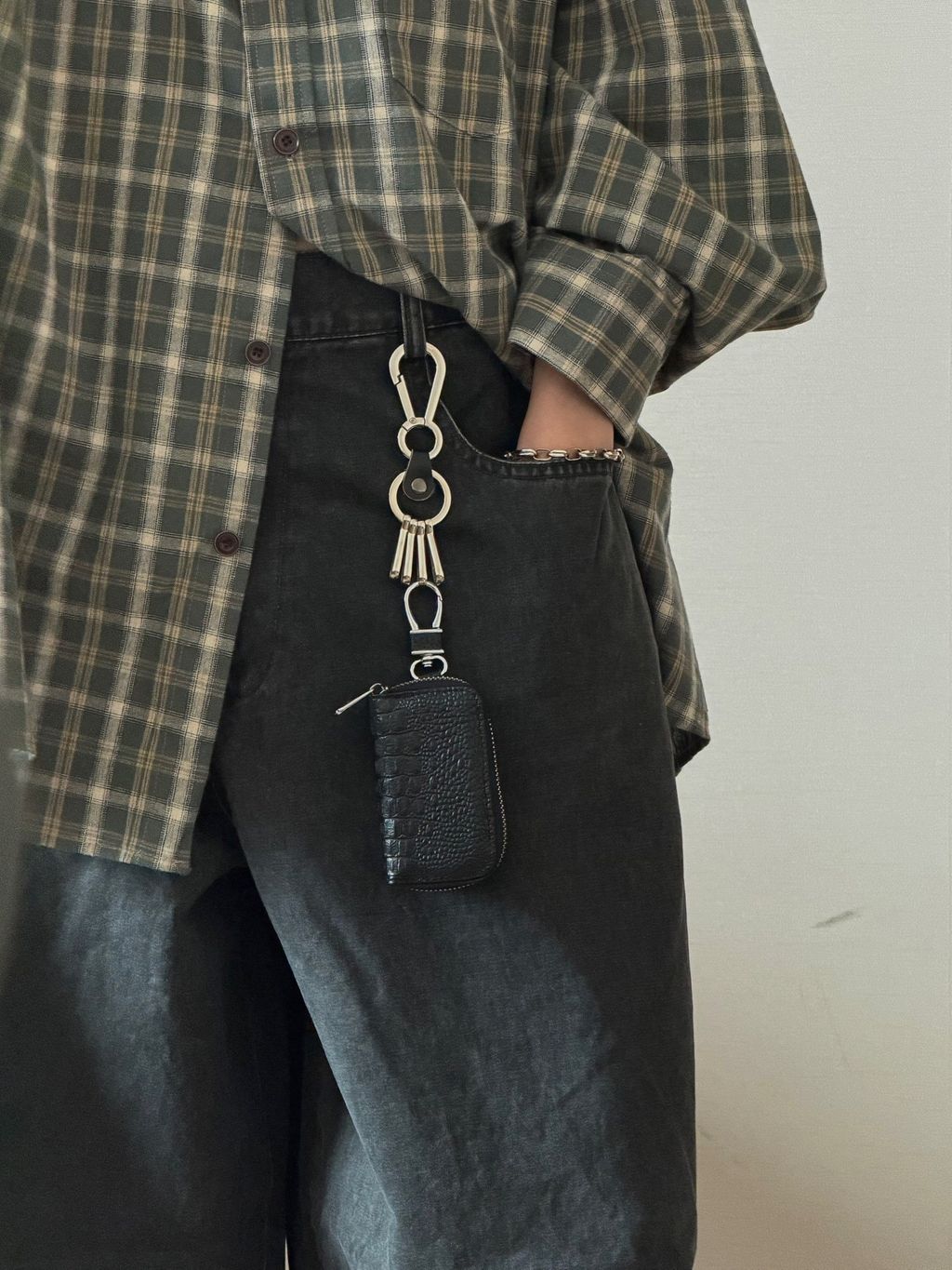 F50E2DBE-52EC-49A0-B4DD-784AD930CF66