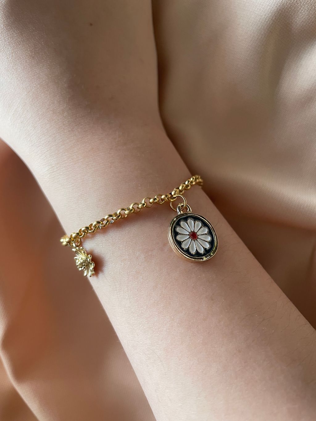 EB72F326-936F-4FE3-B032-FD86A75BCA32