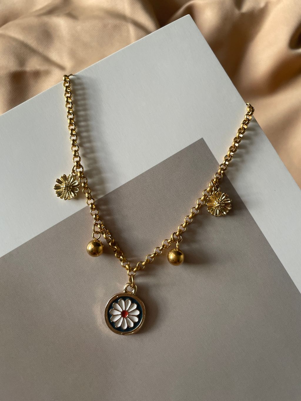 B57B04D5-2164-46DC-8DF2-0D4822BC09C4