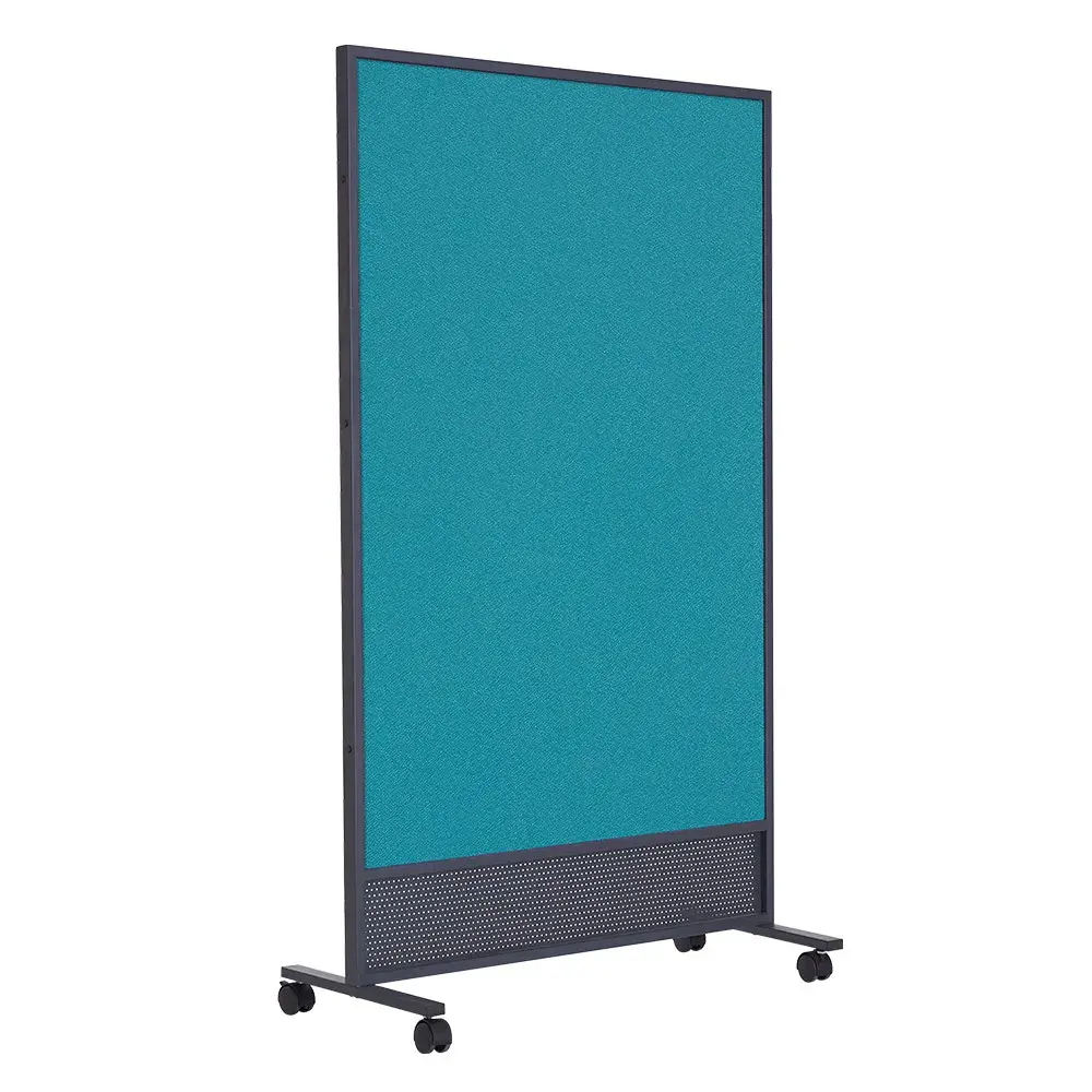 R3-02-06-Plus-Display-Panel-02