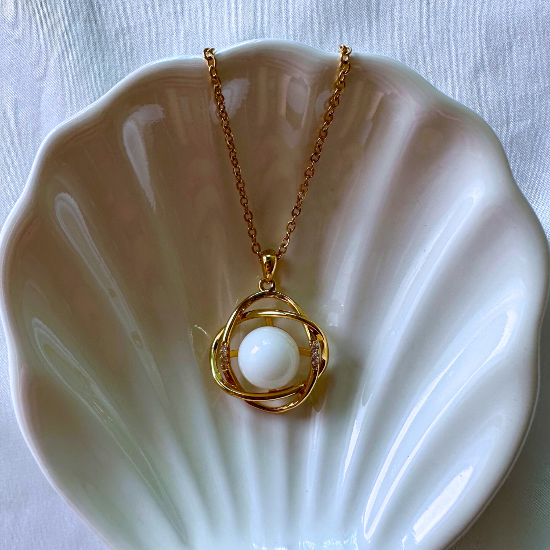 Drop-Shaped Breastmilk Pendant - Unique and Meaningful Jewelry