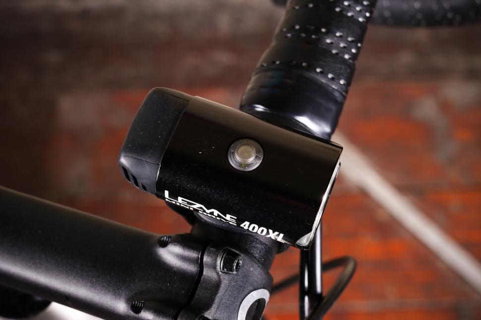 lezyne-mini-drive-400xl-button