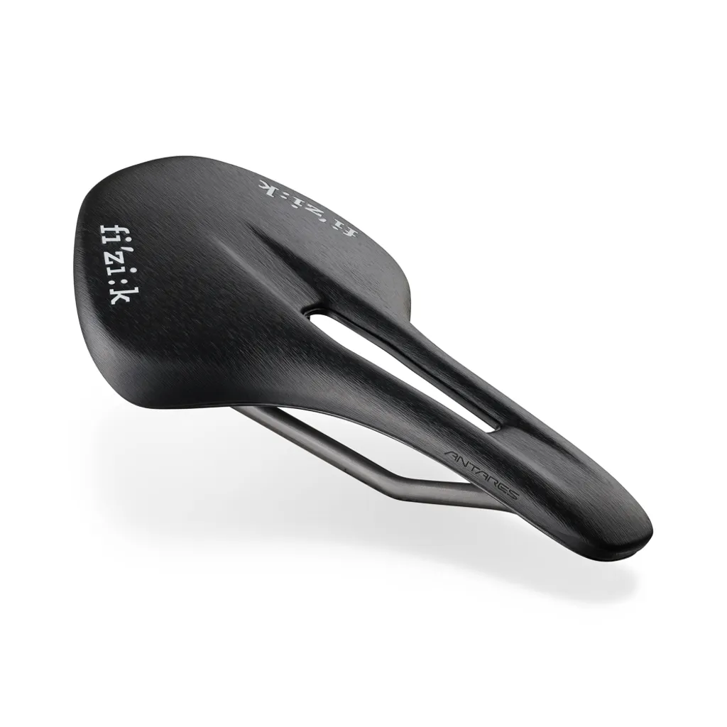 fizik-3-vento-antares-00-140-lightweight-carbon-saddle_1_1
