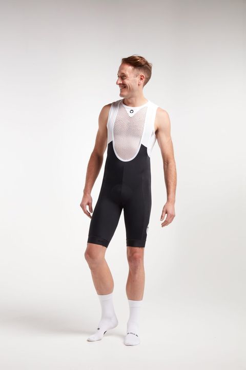 21.09.08_BSC_mens_Essentials_bibs_black_0975-scaled