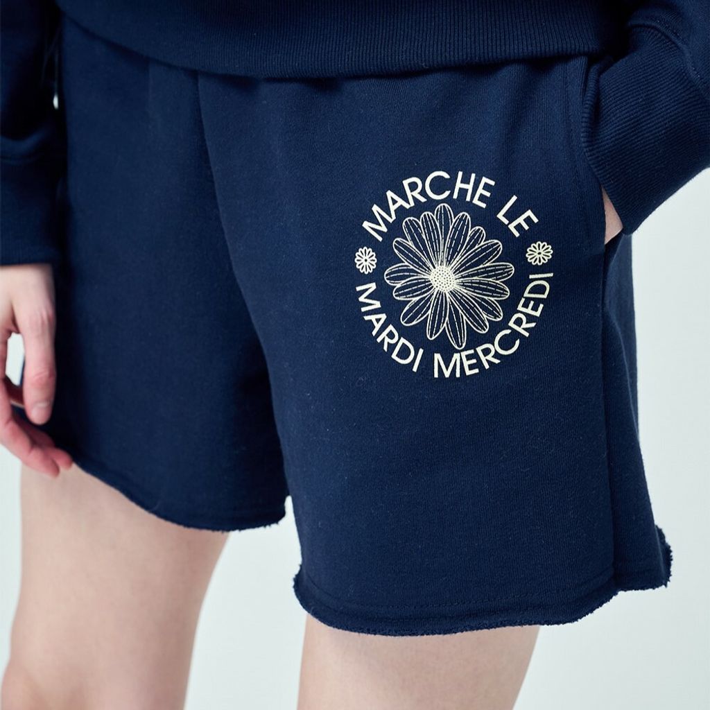 MARDI MERCREDI Sweat Shorts Marche Emblem – Belle Korea