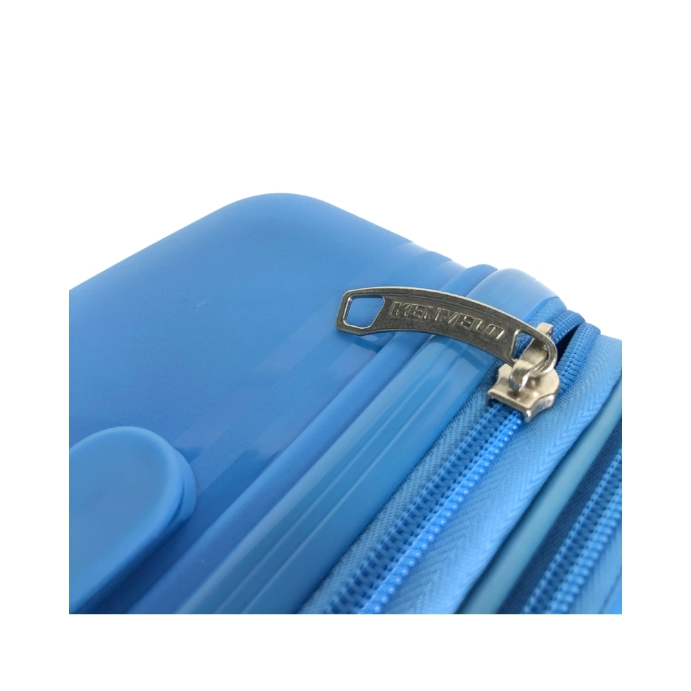 Light blue features (6)