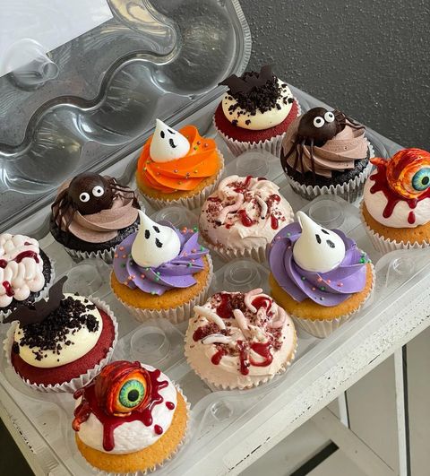 Halloween cupcakes 12