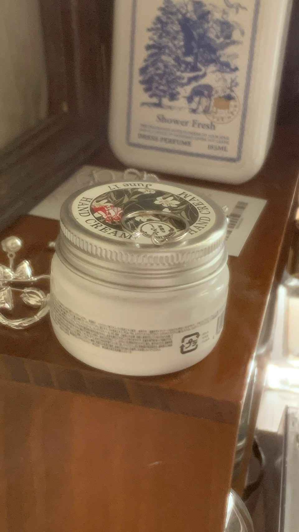 LINE_ALBUM_202566_250606_64_15_11zon