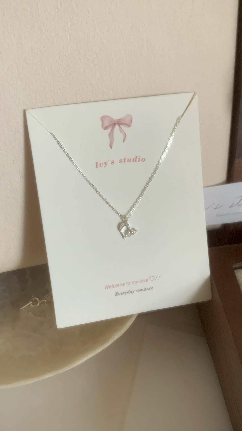 LINE_ALBUM_202648_260412_228