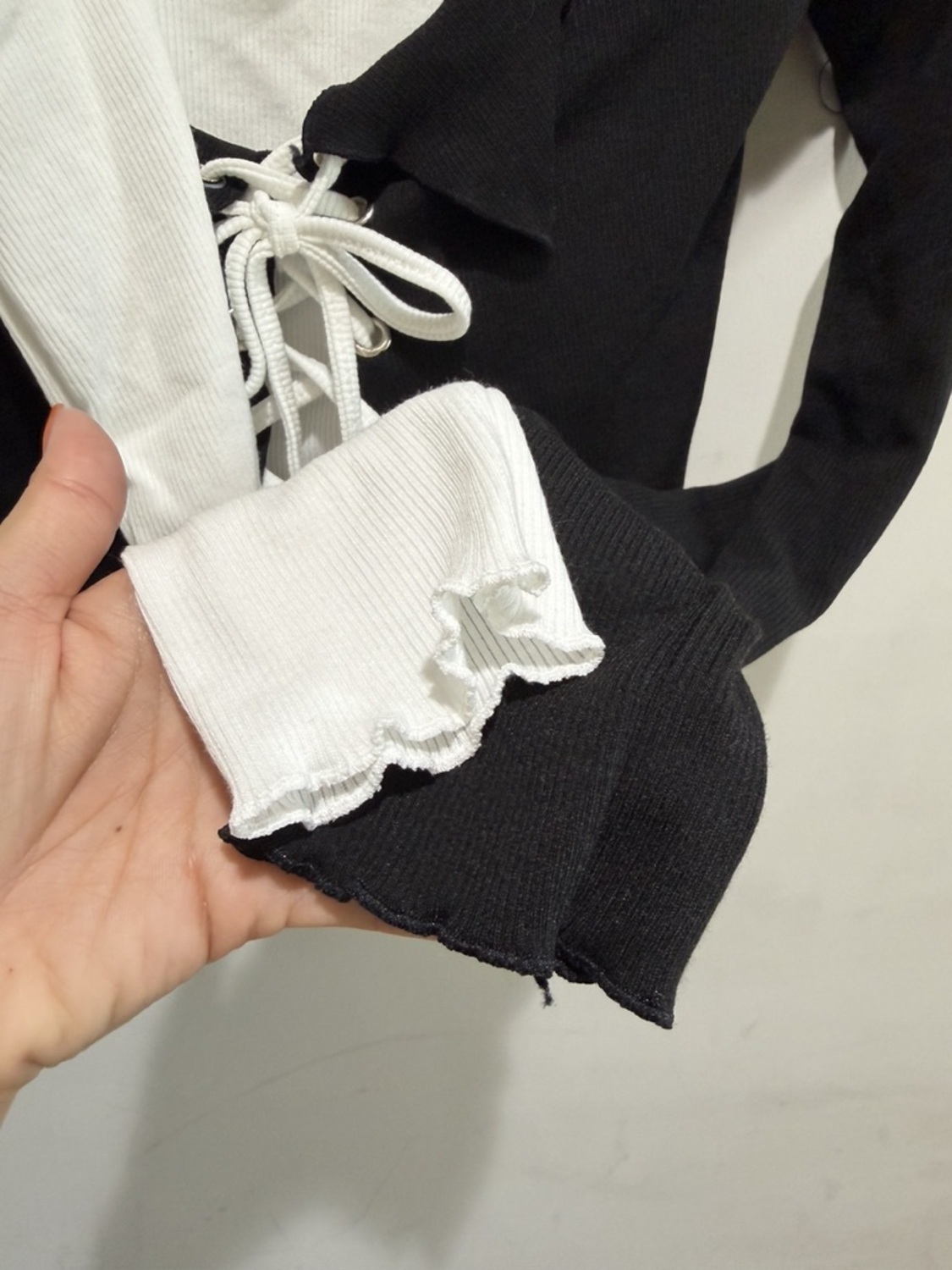 E9708F59-0805-4A0C-B8AE-84DA28931276_1_105_c