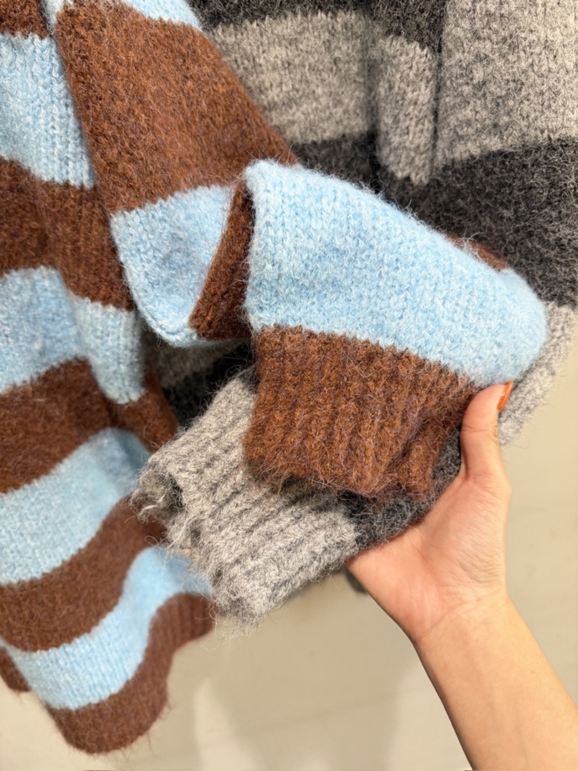 A140D254-CA7B-4303-9DC0-56A094BBD737_1_105_c