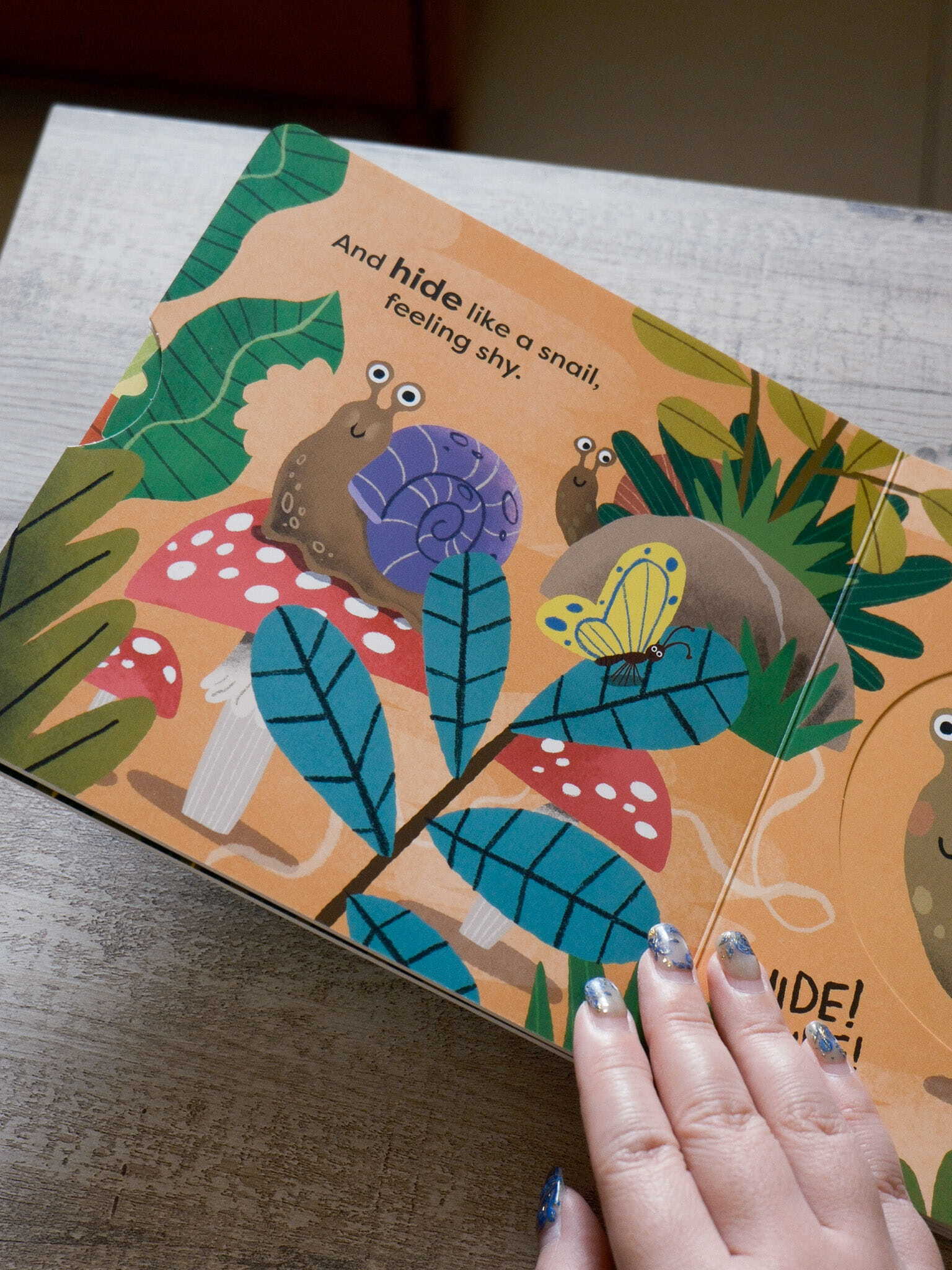 Animal Actions - Buzz Like a Bee 3