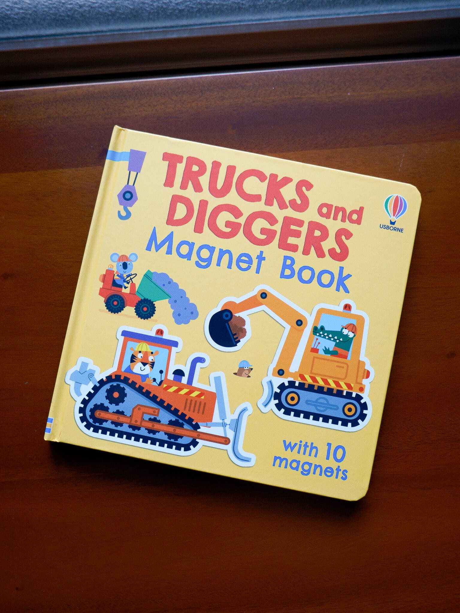 Trucks and Diggers Magnet Book 1