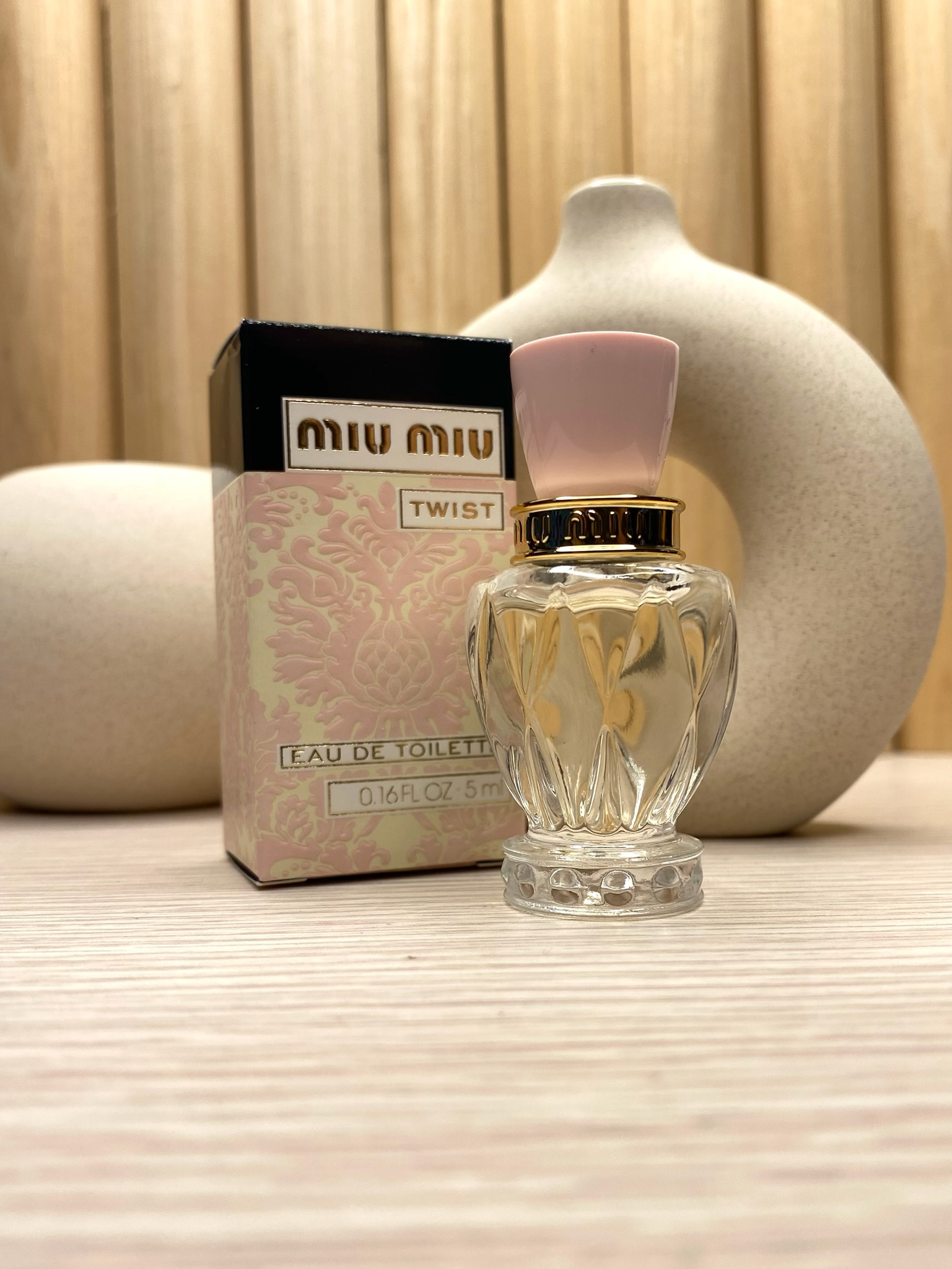 Miu Miu ツイストオートマグノリアオードパルファム50ml MIU MIU