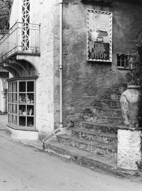 Portmeirion_Village_Ship_Shop_8