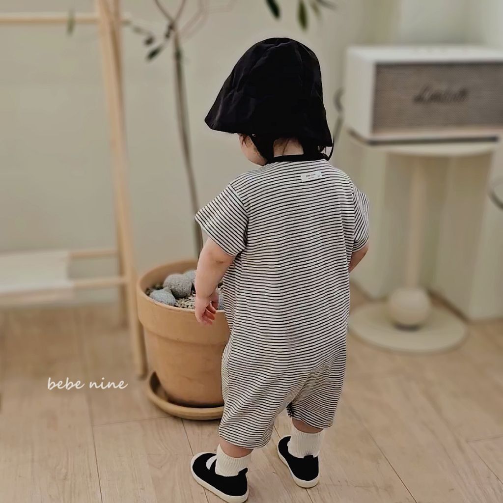 2_데일리 스트라이프 슈트_모델사진7