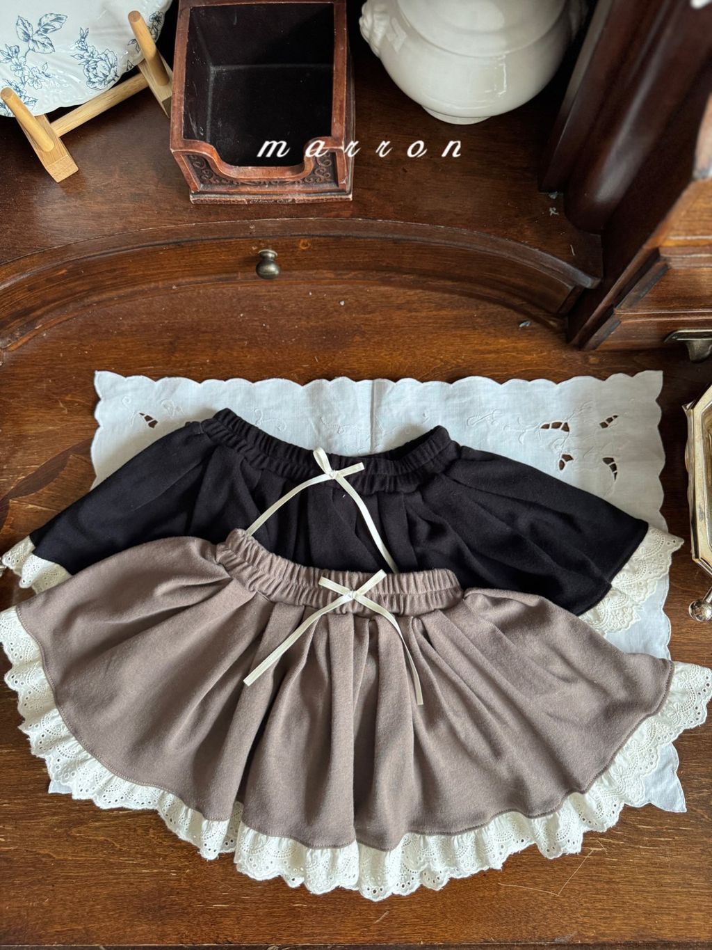 043 (1)