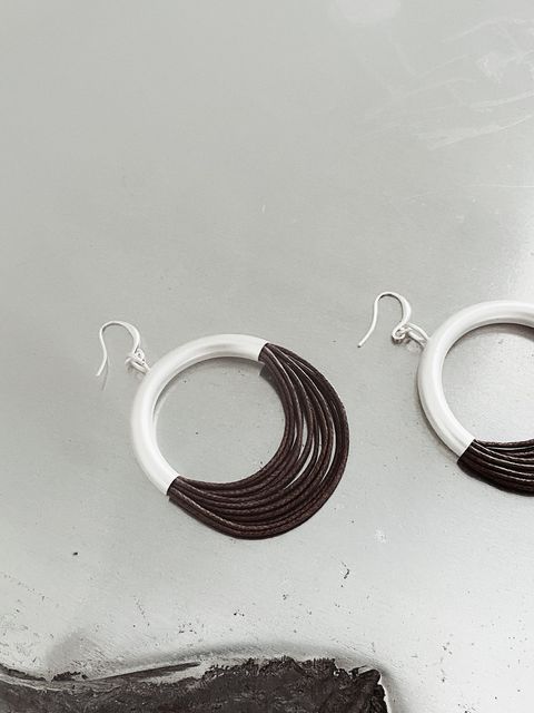 4AF64302-8B78-41A7-BFB4-4B693E220450