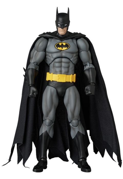 MAFEX270_KnightCrusaderBatman_Black_KnightFall 002