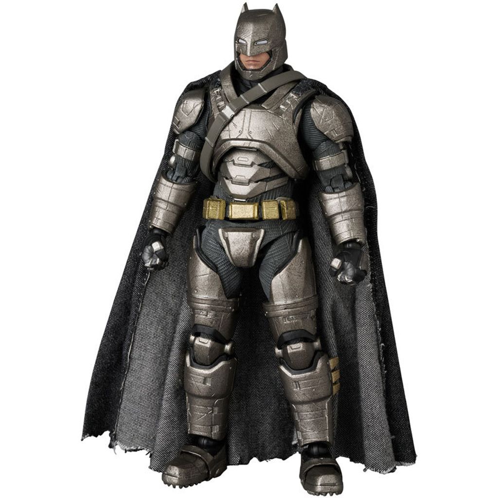 MAFEX313_ArmoredBatman_1.5_BvS 003