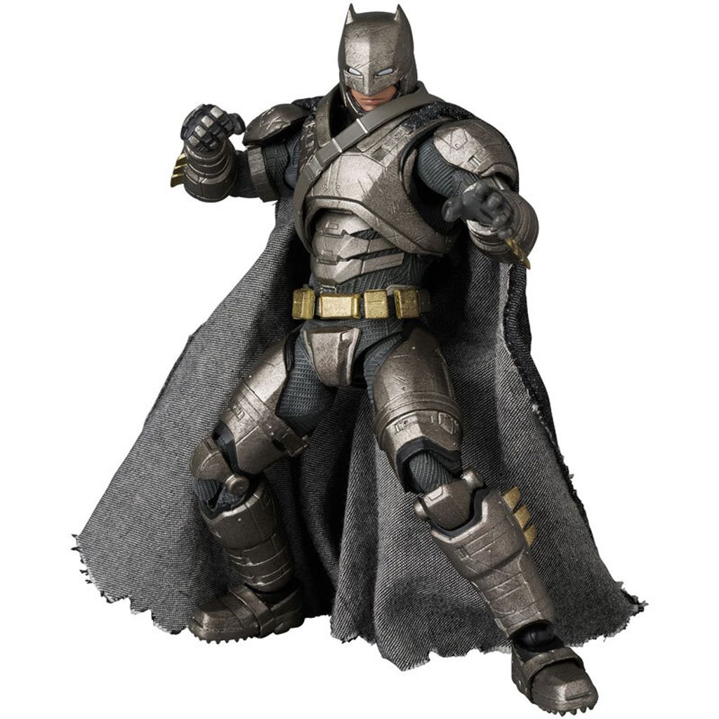 MAFEX313_ArmoredBatman_1.5_BvS 006