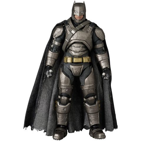 MAFEX313_ArmoredBatman_1.5_BvS 002