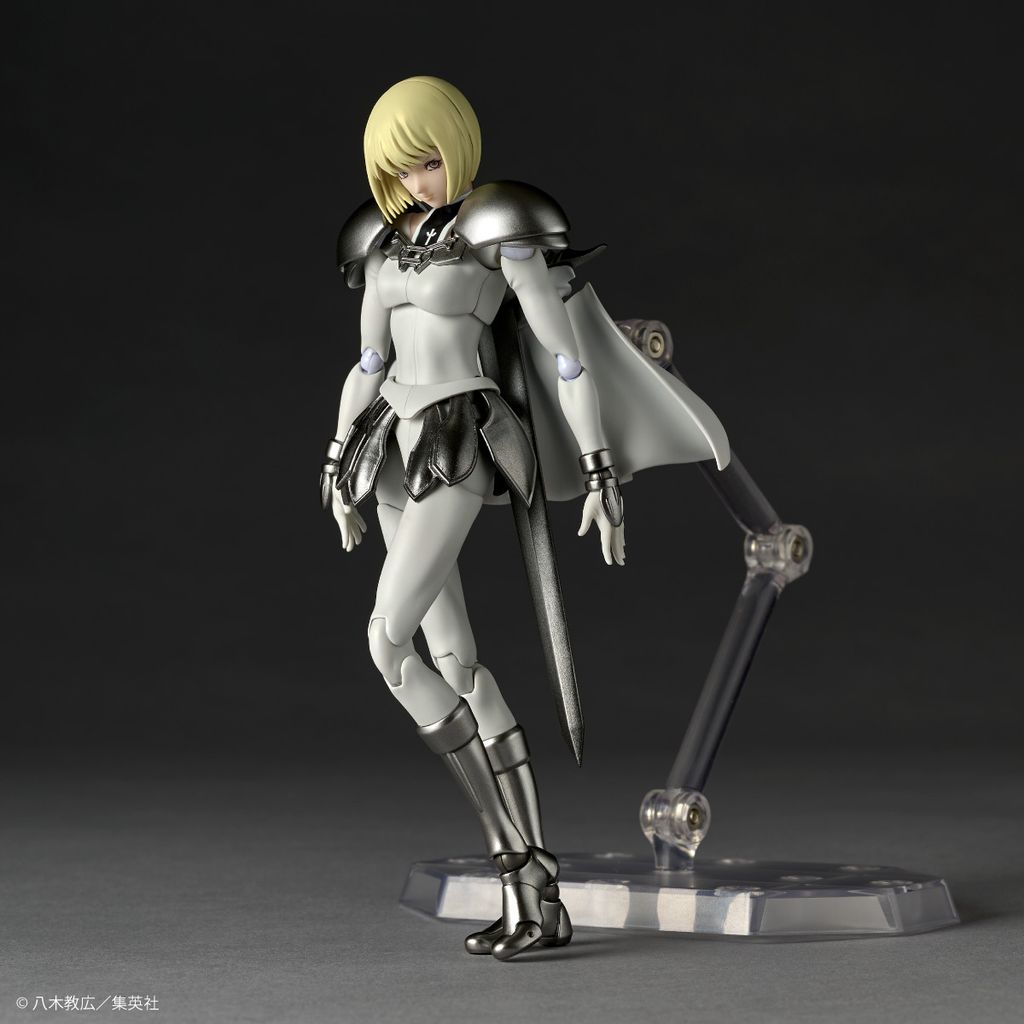 REVO_Clare_Claymore 004