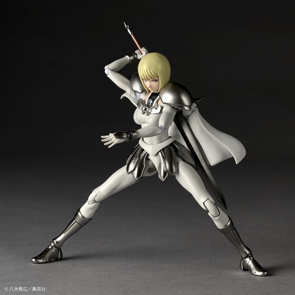 REVO_Clare_Claymore 005