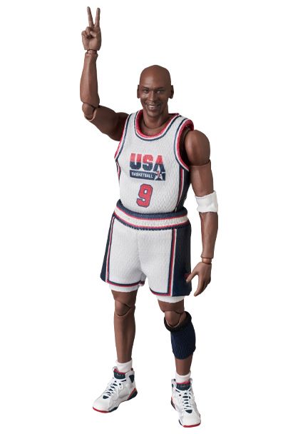 MAFEX132_MichaelJordan_USA1992 008.jpg