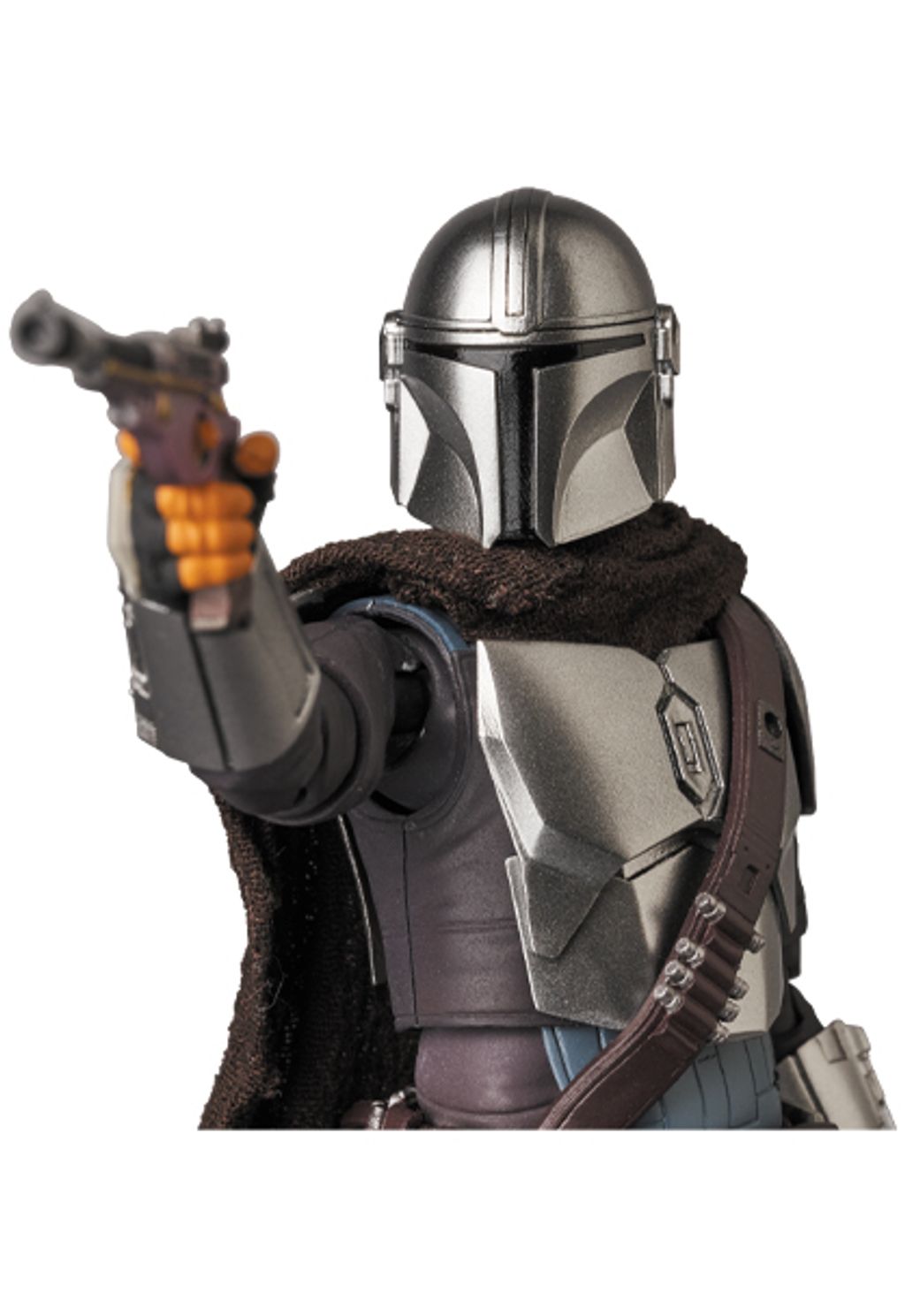 MAFEX129_TheMandalorian_SW 010.jpg