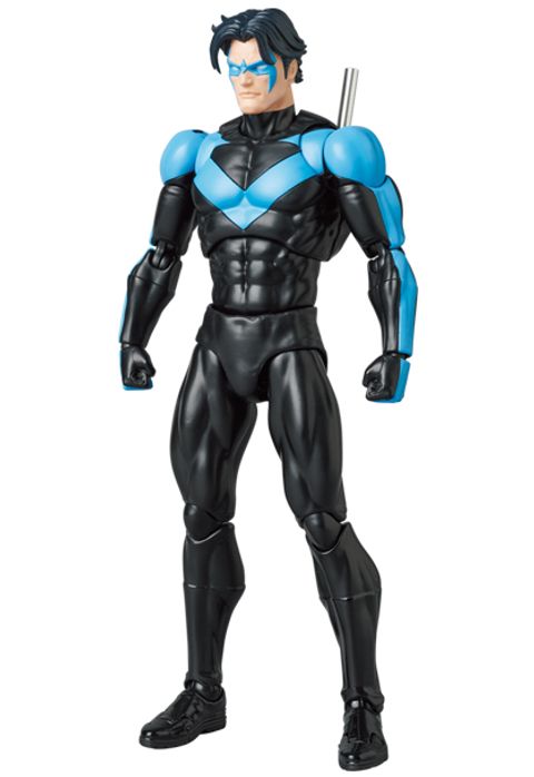 MAFEX175_NightWing_BatmanHush 002.jpg