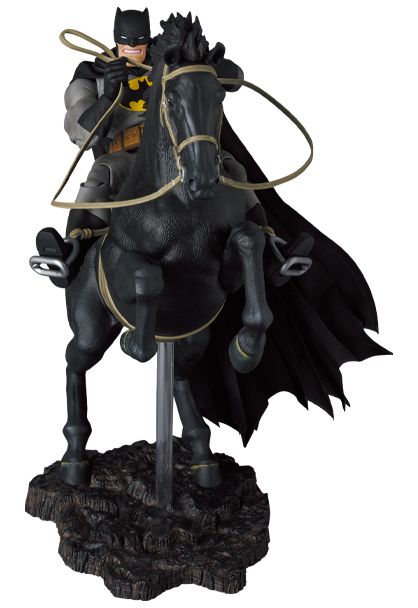 MAFEX205_Batman&Horse_TDKR 001