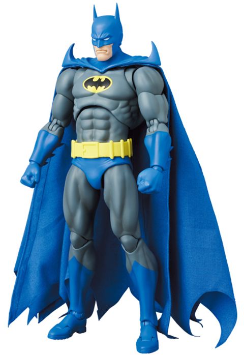 MAFEX215_KnightCrusaderBatman_KnightFall 002