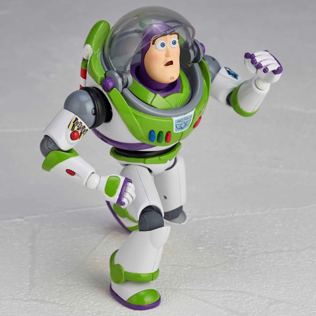 REVO_BuzzLightYear_1.5 004
