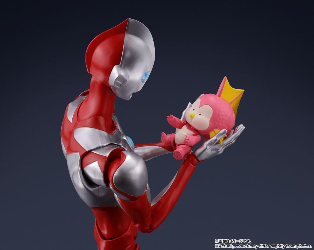 SHF_Ultraman&Emi_UltramanRising 005
