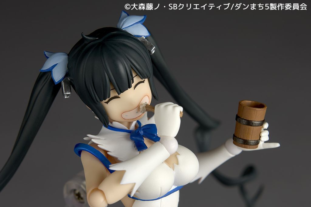 REVO_Hestia_DanMachi 007