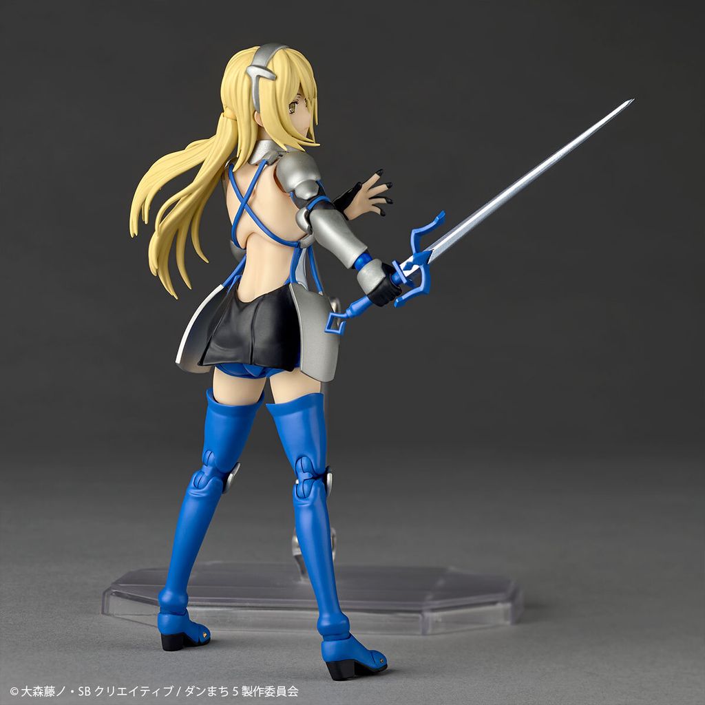 REVO_AisWallenstein_DanMachi 006